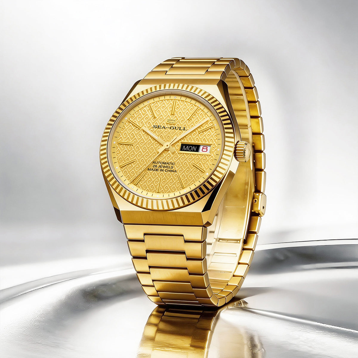 Seagull Ancient Cloud Motif Dial Date-day Calender Reissue Dress Watch 38mm
