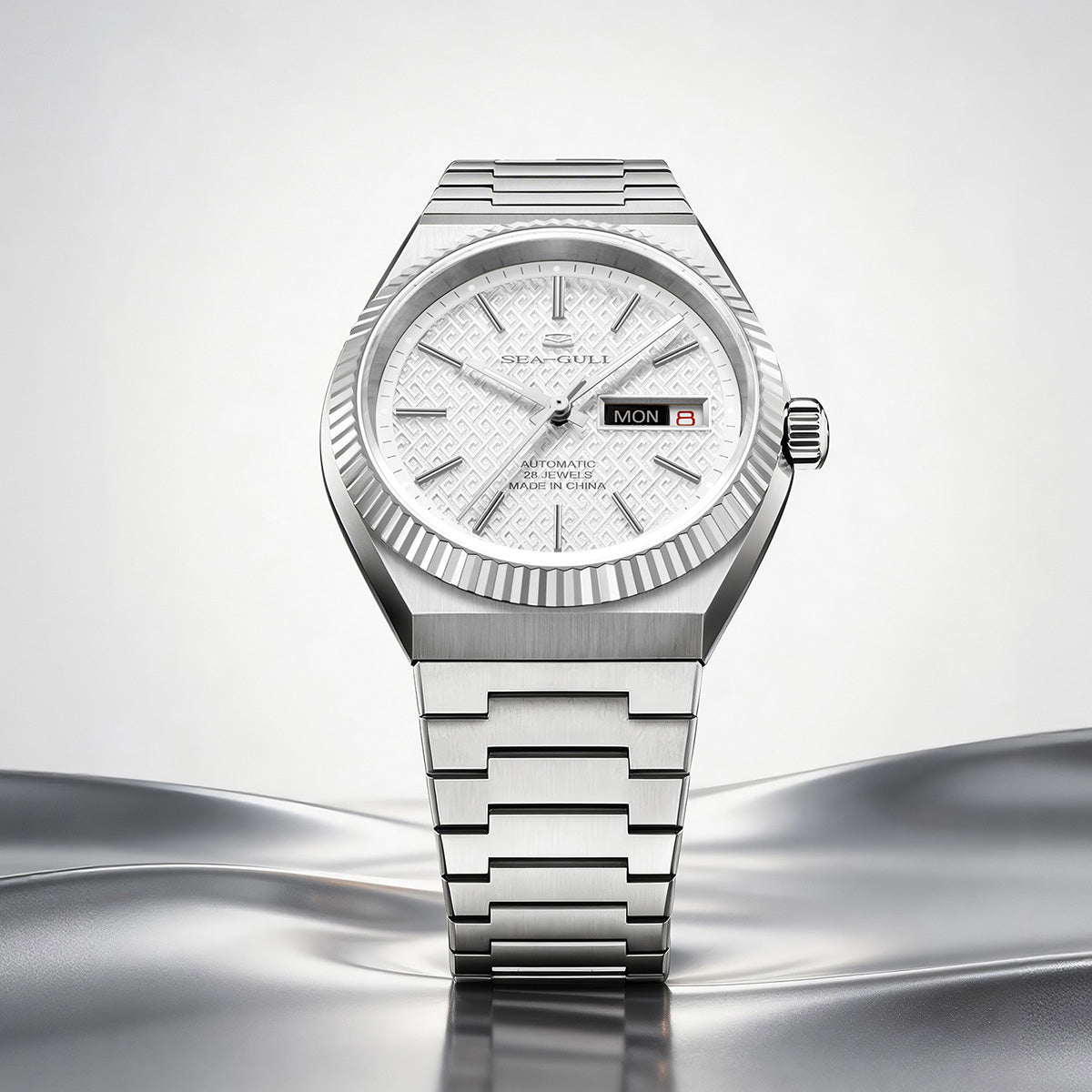 Seagull Ancient Cloud Motif Dial Date-day Calender Reissue Dress Watch 38mm