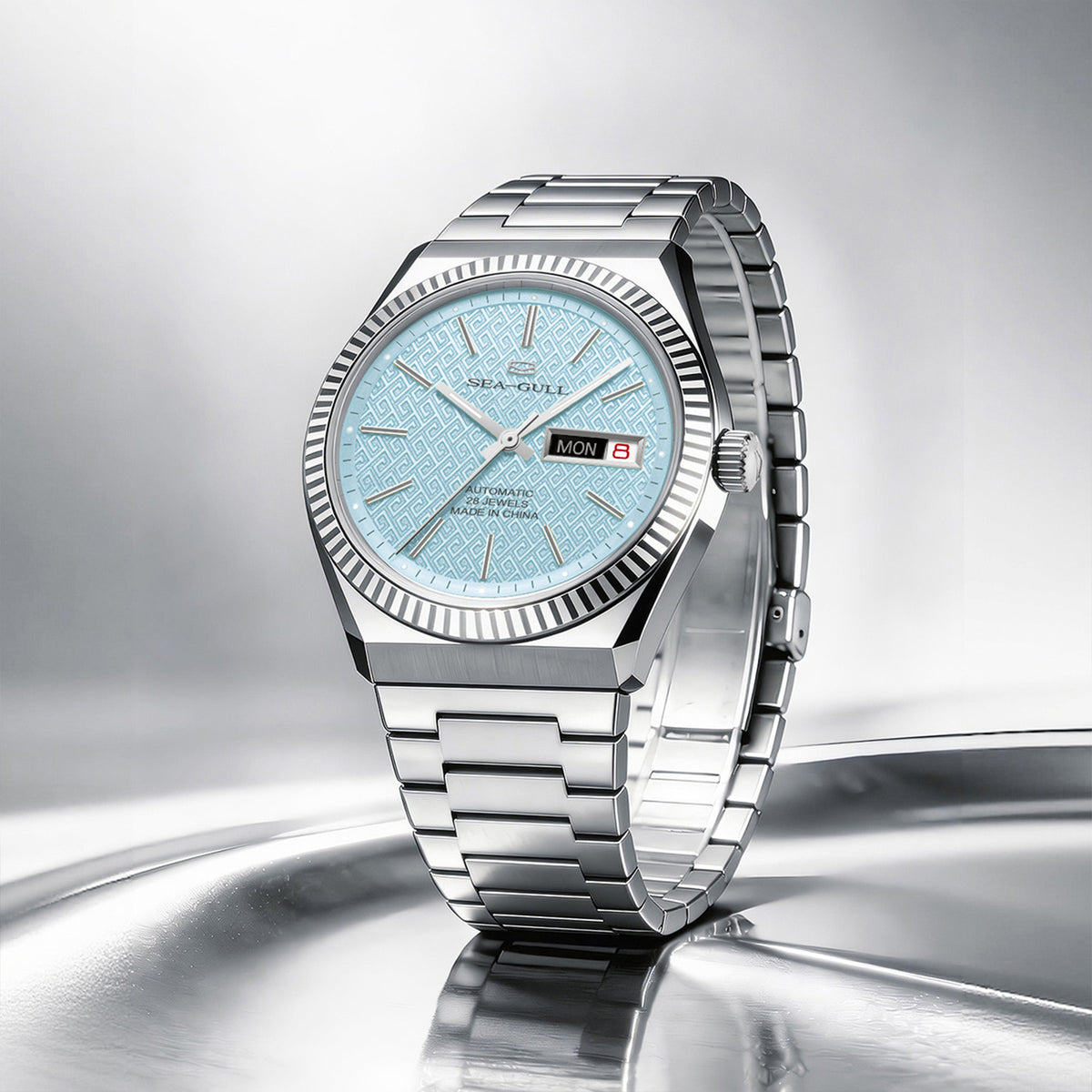 Seagull Ancient Cloud Motif Dial Date-day Calender Reissue Dress Watch 38mm