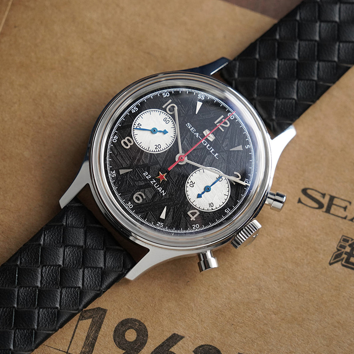 Seagull 1963 Series Chronograph Watch Meteorite Dial Limited Edition 37.3mm